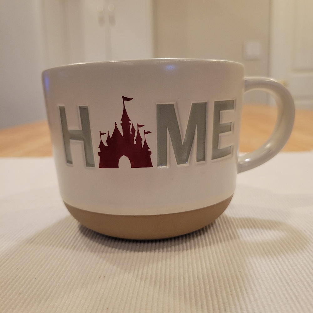 🎠EUC~ DISNEY HOME CASTLE MUG